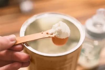 반-자동 및 완전 자동 분말 충전 기계: 생산량 및 예산에 따라 선택하는 방법